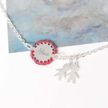 Cargar imagen en el visor de la galería, Pulsera Círculo grabado y niños