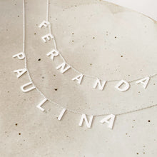 Cargar imagen en el visor de la galería, Collar letras independientes grandes