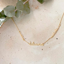 Cargar imagen en el visor de la galería, Collar multi nombres