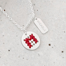 Cargar imagen en el visor de la galería, Pulsera con inicial bordada y nombre